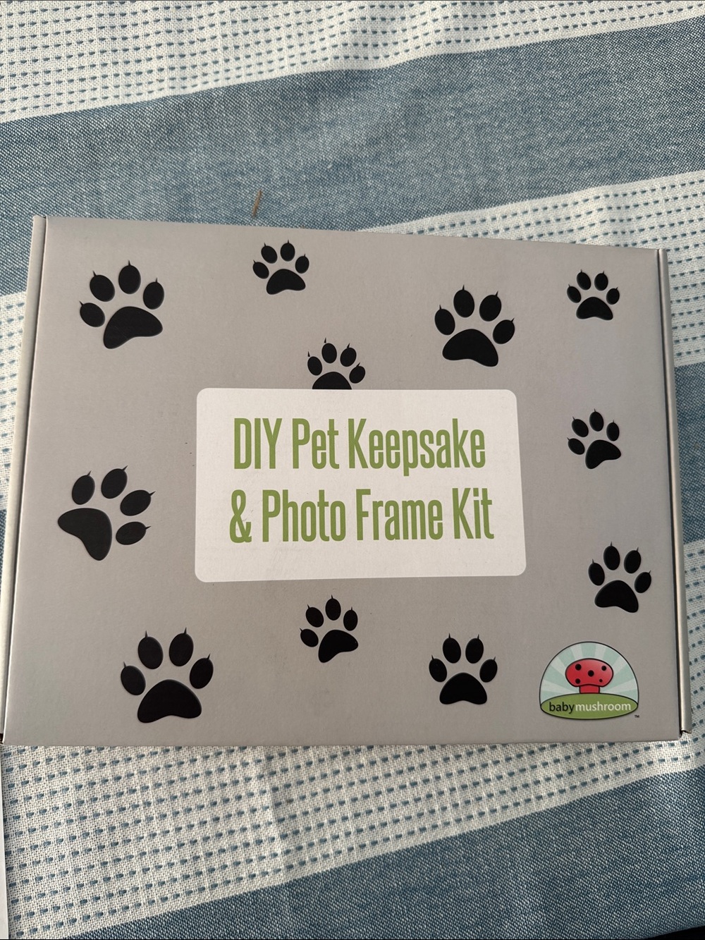 DIY Pet Keepsake & Photo Frame Kit- new
